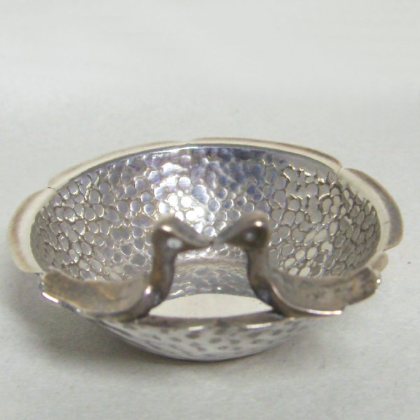 (a1048)Small silver vase with handle (2 units).
